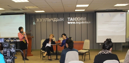 "Европ дахь хэвлэлийн эрх чөлөө ба иргэний үзэл бодлоо илэрхийлэх эрхийн асуудал" сэдэвт лекц зохион байгуулав. 2013.05.29